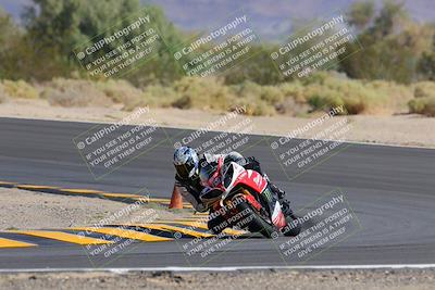 media/Oct-08-2022-SoCal Trackdays (Sat) [[1fc3beec89]]/Turn 10 (945am)/